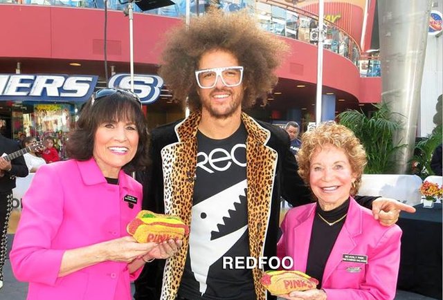 Redfoo with Gloria and Beverly Pink at Pink's Hot Dogs