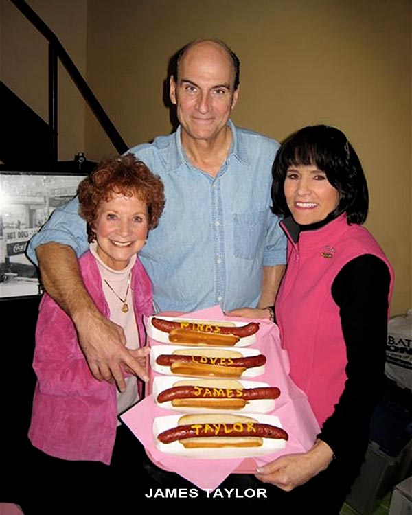 James Taylor with Gloria and Beverly Pink