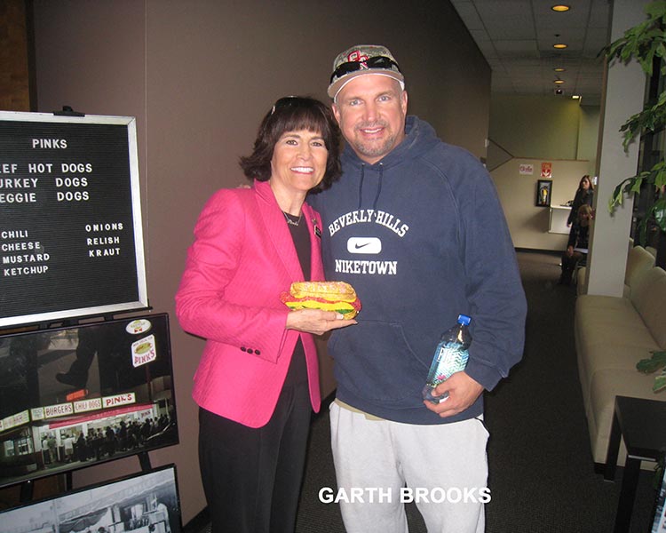 Garth Brooks with Gloria Pink